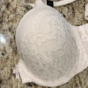 White with lace bra - Body of Victoria